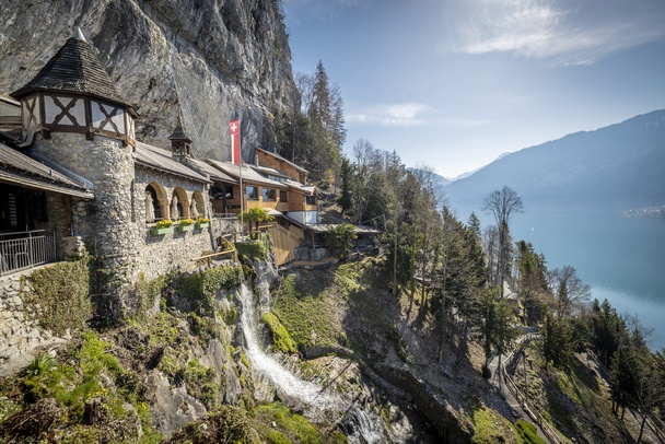 St. Beatus-Höhlen, Swiss Caves